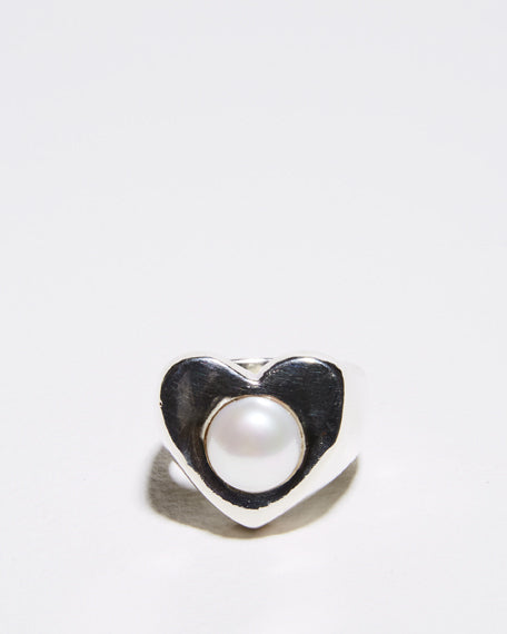 Heart on sale pearl ring